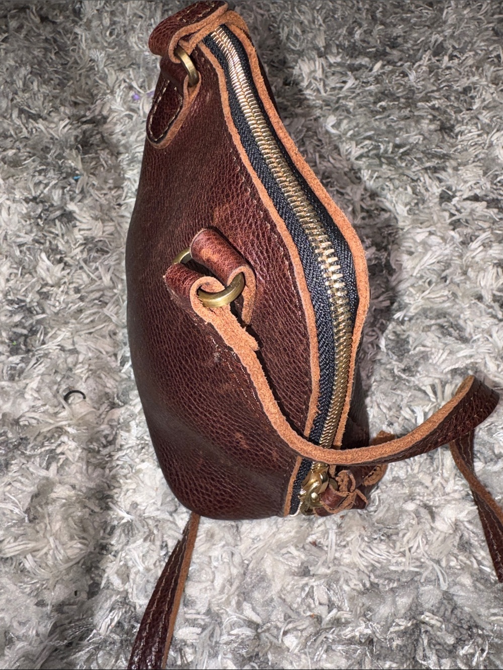 Portland Leather Crossbody bag - Picture 8 of 11